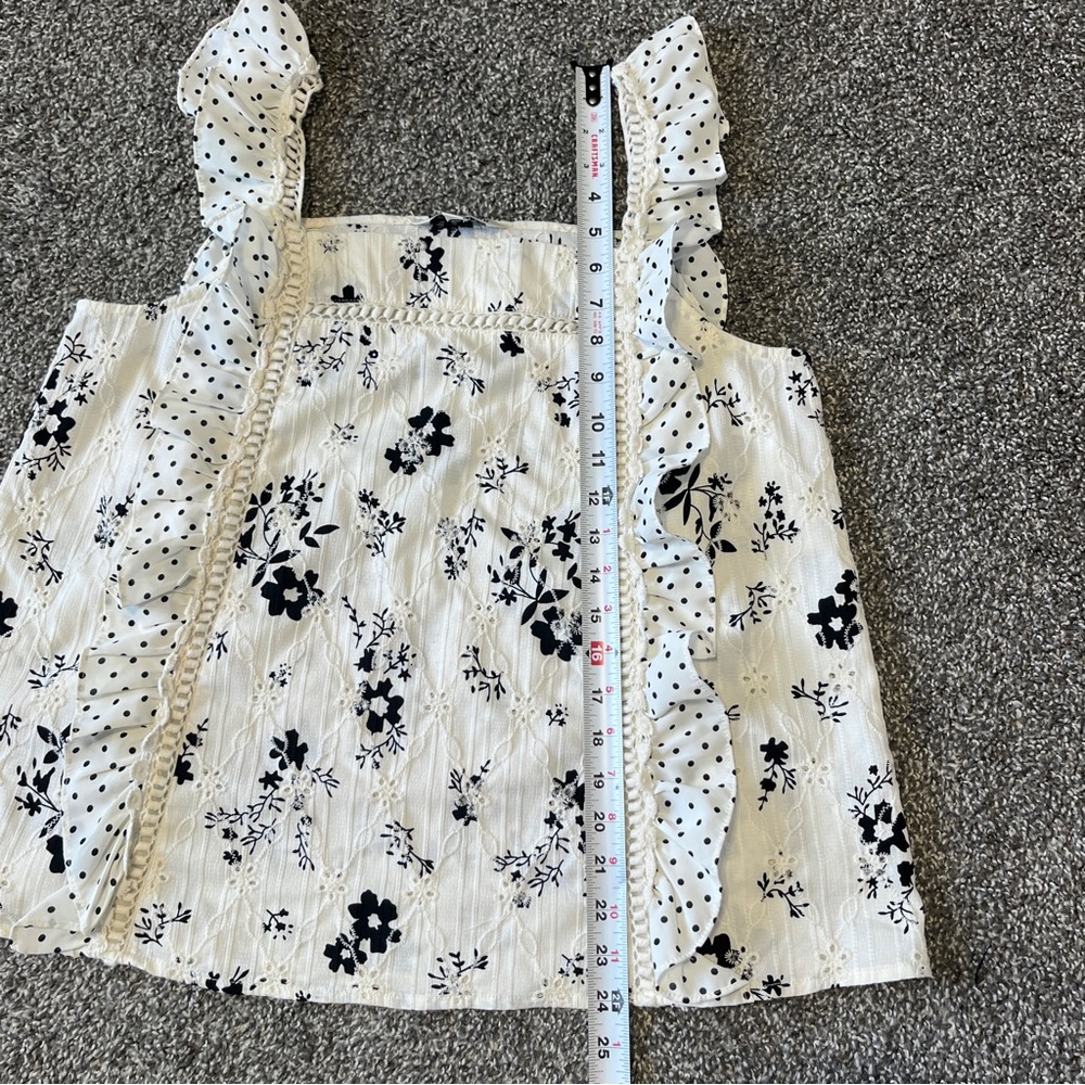 DAVI & DANI Floral Ruffle Tank Top - Black and White Size M - Picture 6 of 6